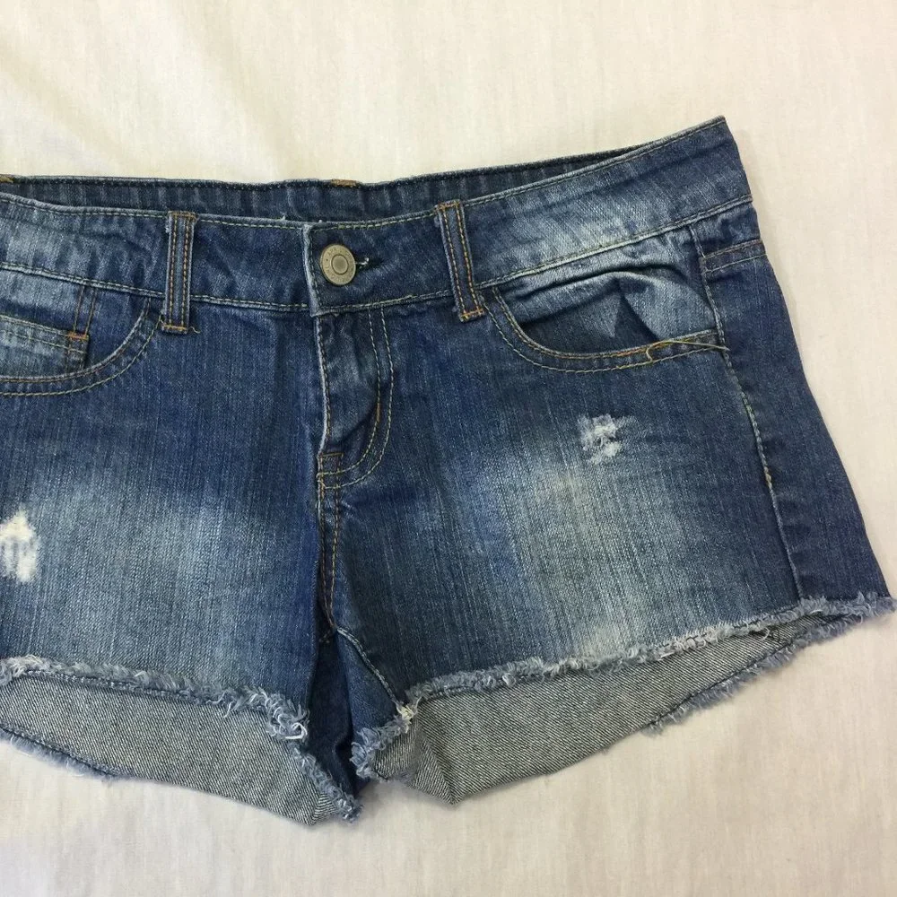 ๐๐๐ APRIL GIRL WOMENS DISTRESSED JEANS SHORTS 5 ๐๐๐ - Picture 3 of 7